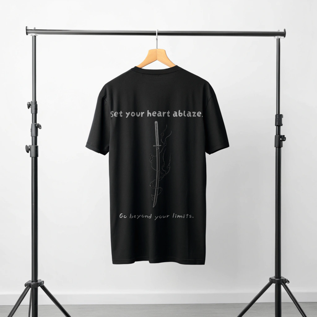 Set Your Heart Ablaze Oversized T-Shirt – Demon Slayer Season 4 Exclusive